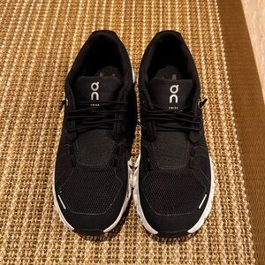 On Cloud Size 6 Very Gently Used